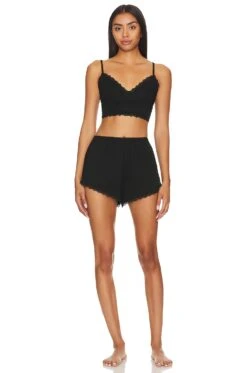 Kyra Sleep Set Black